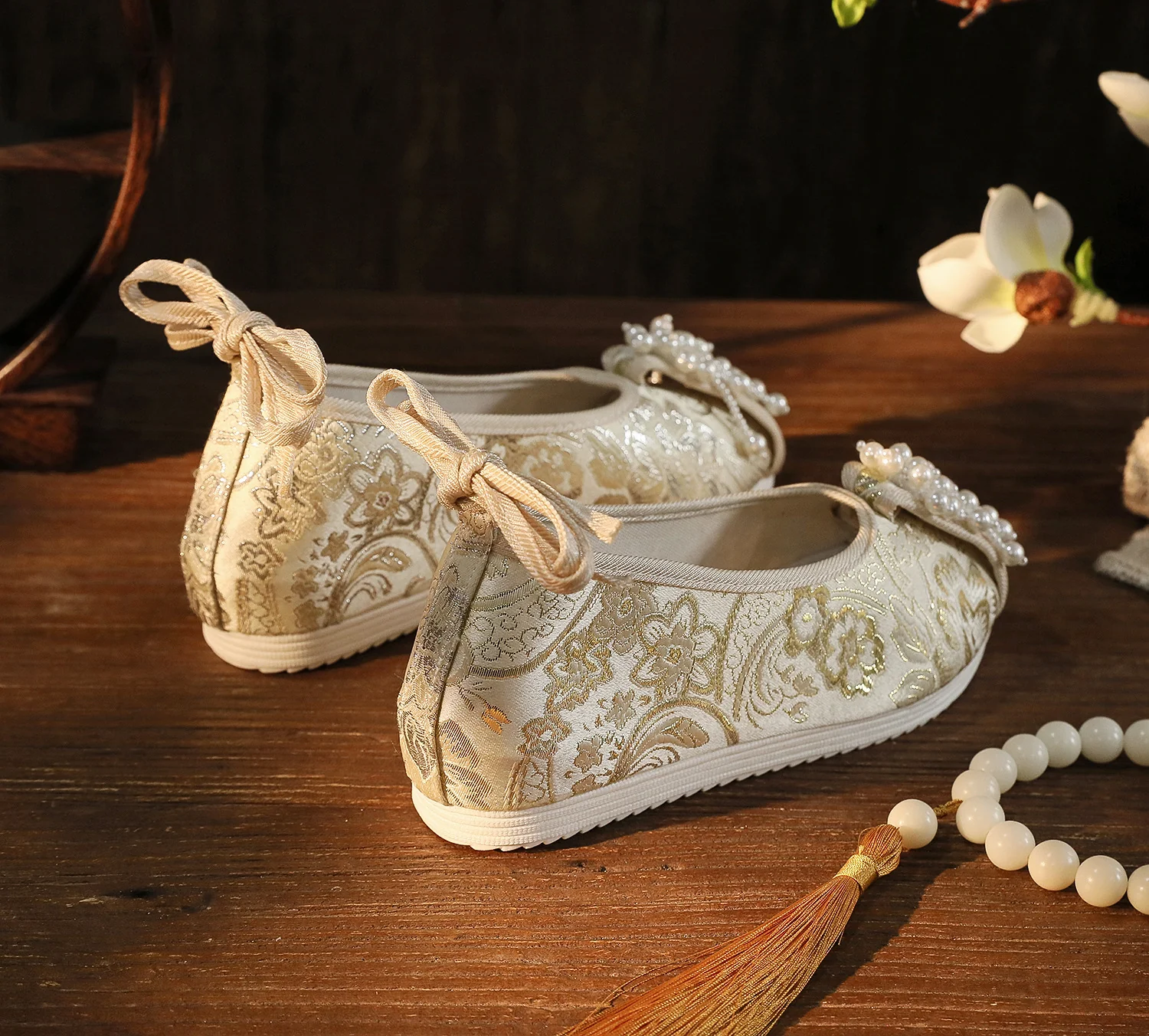 Zhe Zhi 折纸 Folding Paper Song Ming Cloud Head Dengyun Lü Shoes - Image 6