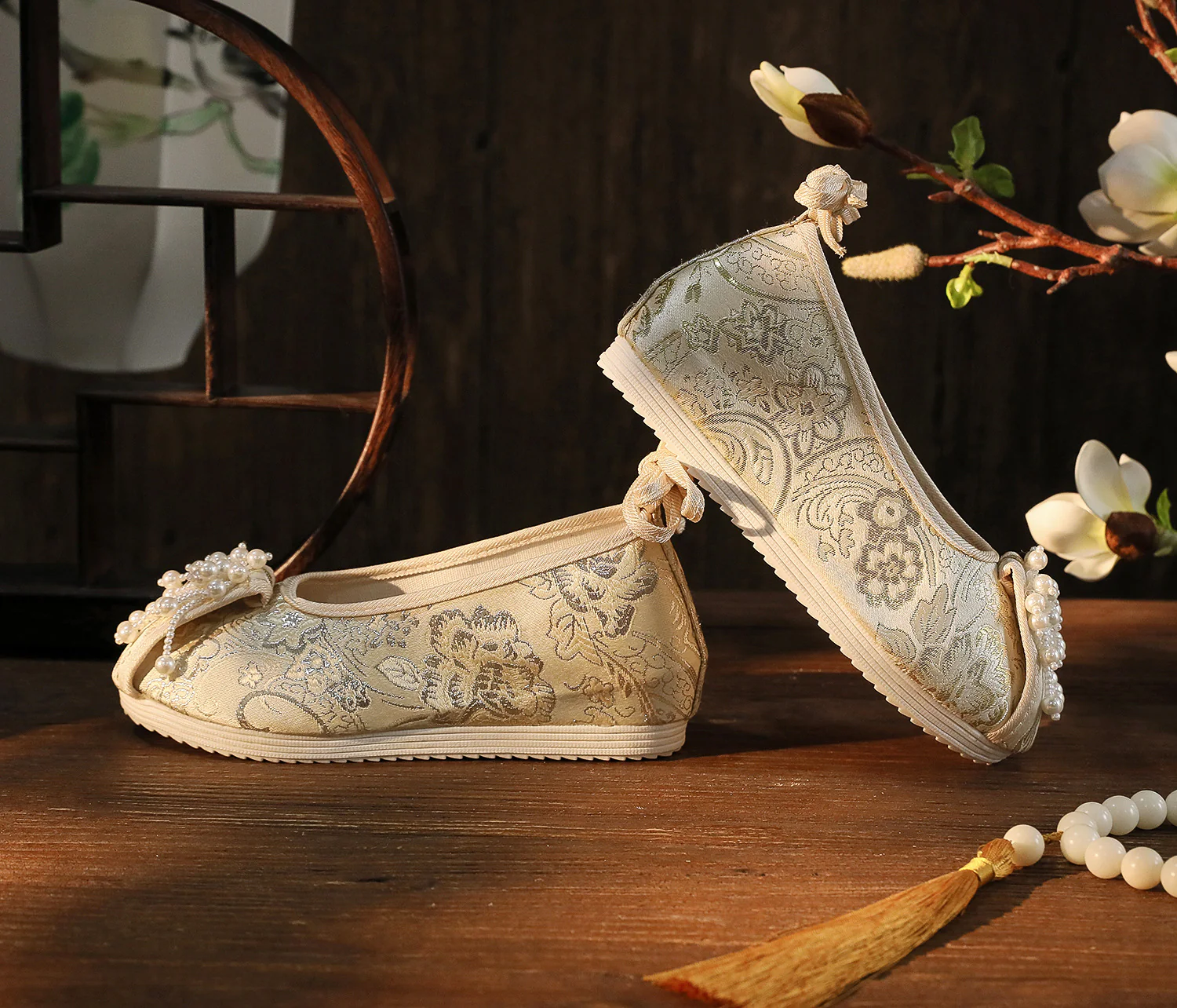 Zhe Zhi 折纸 Folding Paper Song Ming Cloud Head Dengyun Lü Shoes - Image 7
