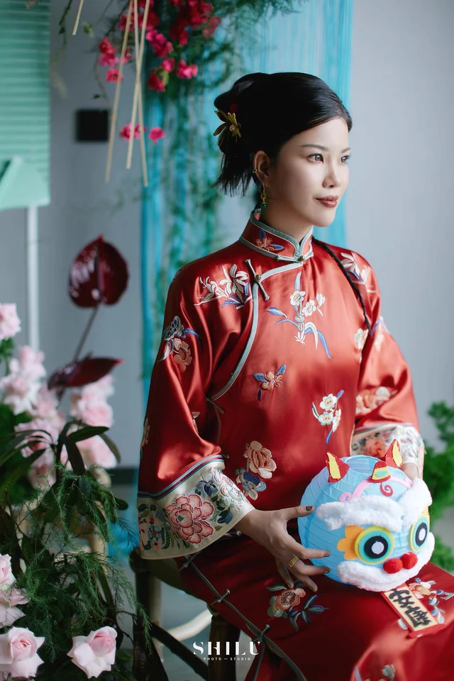 Zheng Fangchun 正芳春 Bright Spring 1920s Mulberry Silk Embroidered Wedding Qipao - Image 8