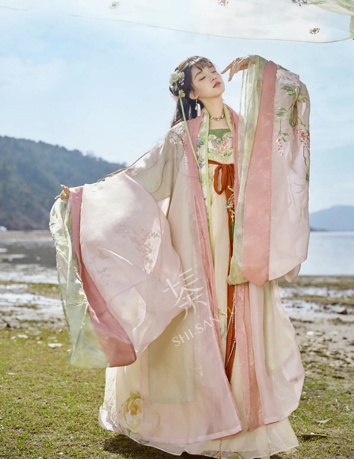 Zhichi Shengxia 咫尺盛夏 Nearing Midsummer Modernized Fairy Daxiushan Qiyaoqun Set - Image 6