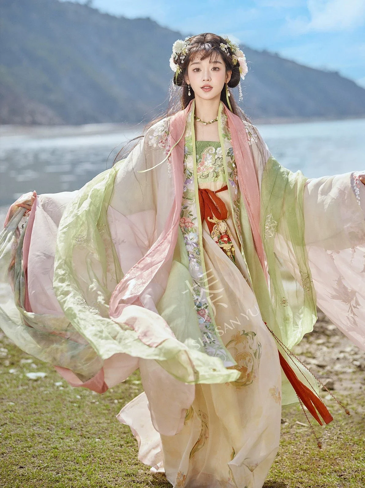 Zhichi Shengxia 咫尺盛夏 Nearing Midsummer Modernized Fairy Daxiushan Qiyaoqun Set - Image 7