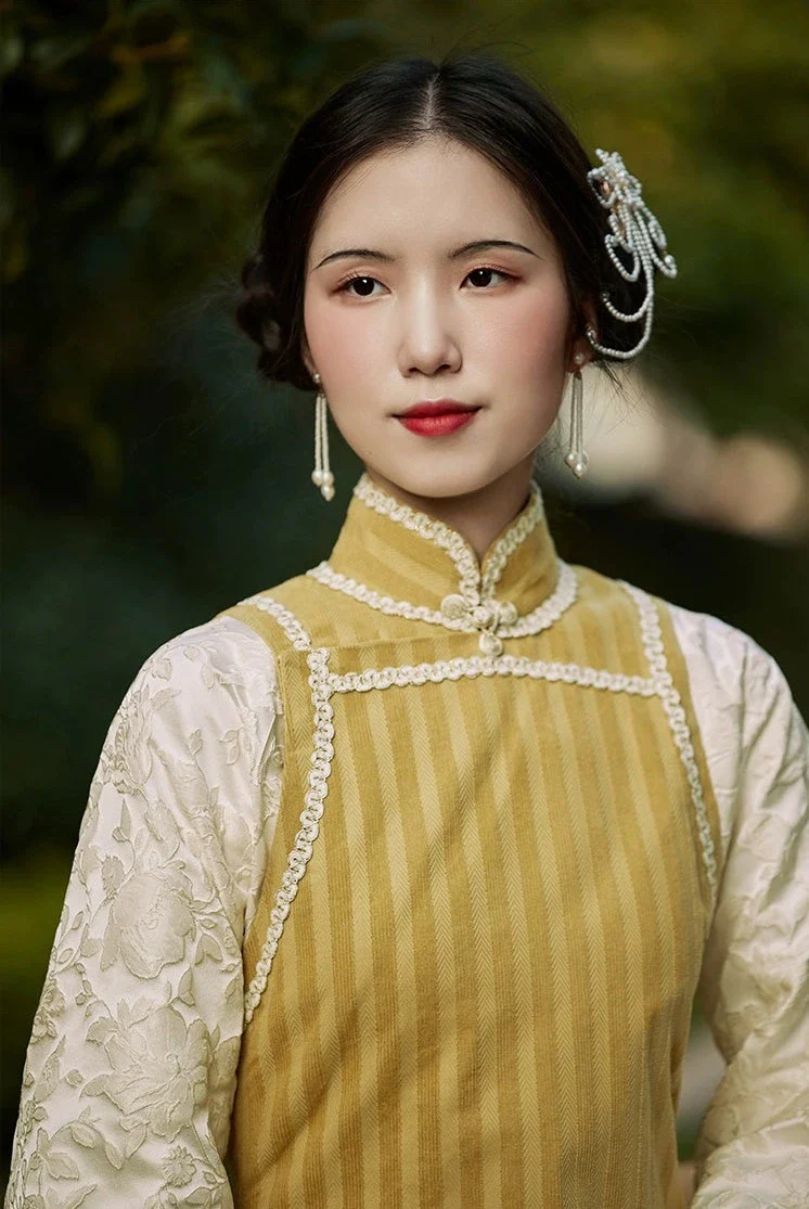Zhizi 栀子 Gardenia 1920s Cotton Long Sleeve Qipao - Image 3