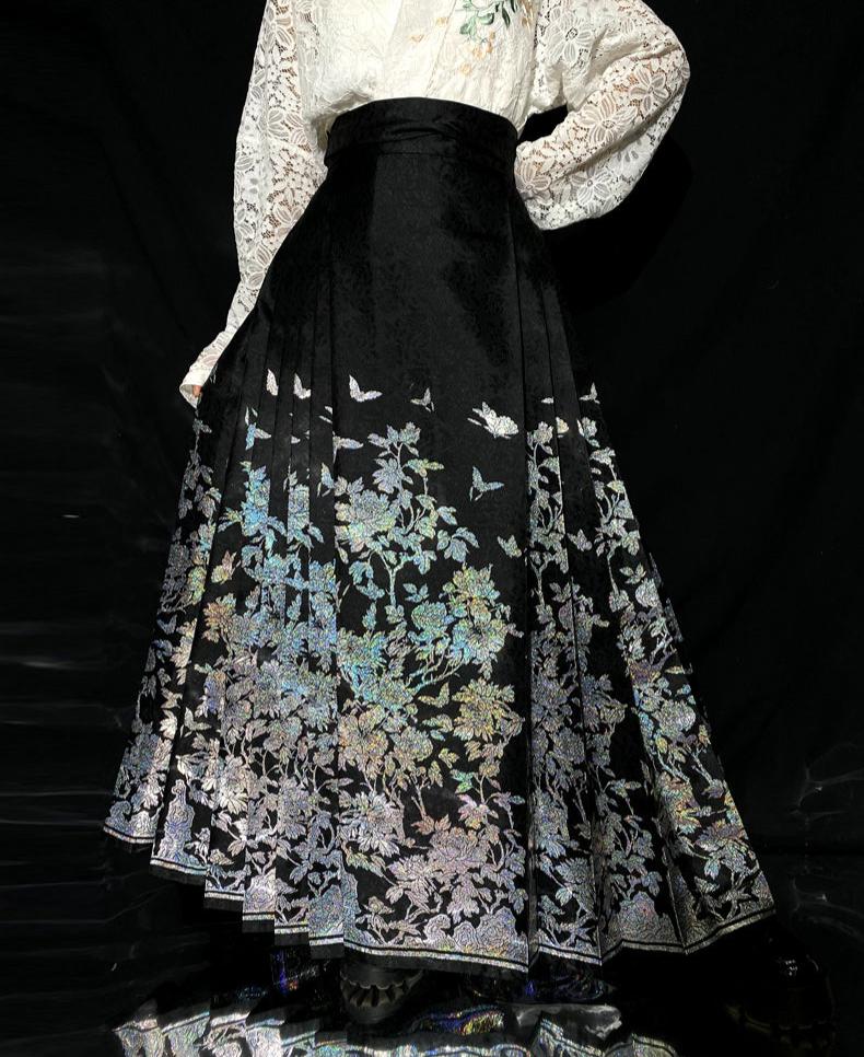 Zhou Zhang 周庄 Village Flower Ming Dynasty Opalescent Mamian Skirt - Image 6