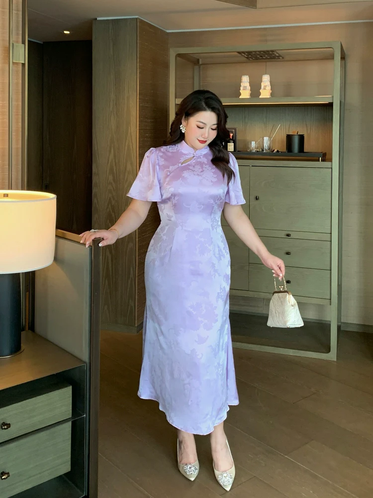 Zimo Diewu 紫陌蝶舞 Butterflies Dancing on Lavender Paths Plus Size Modernized Cutout Jacquard Butterfly Sleeve Qipao - Image 4