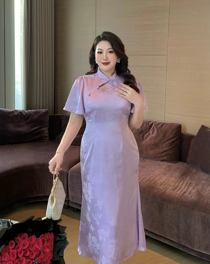 Zimo Diewu 紫陌蝶舞 Butterflies Dancing on Lavender Paths Plus Size Modernized Cutout Jacquard Butterfly Sleeve Qipao - Image 6