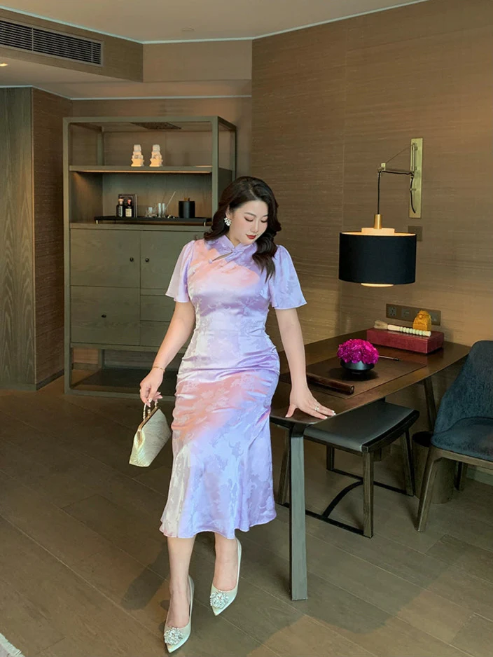 Zimo Diewu 紫陌蝶舞 Butterflies Dancing on Lavender Paths Plus Size Modernized Cutout Jacquard Butterfly Sleeve Qipao - Image 7