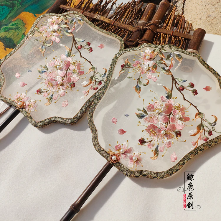Ziwei Hua 紫薇花 Myrtle Flower Single-Sided Embroidered Tuanshan Round Fan - Image 3
