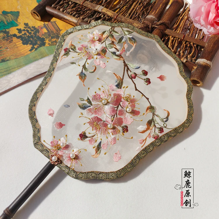 Ziwei Hua 紫薇花 Myrtle Flower Single-Sided Embroidered Tuanshan Round Fan - Image 4