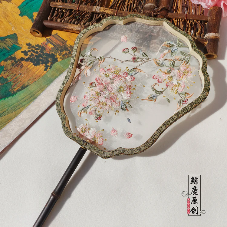 Ziwei Hua 紫薇花 Myrtle Flower Single-Sided Embroidered Tuanshan Round Fan - Image 5